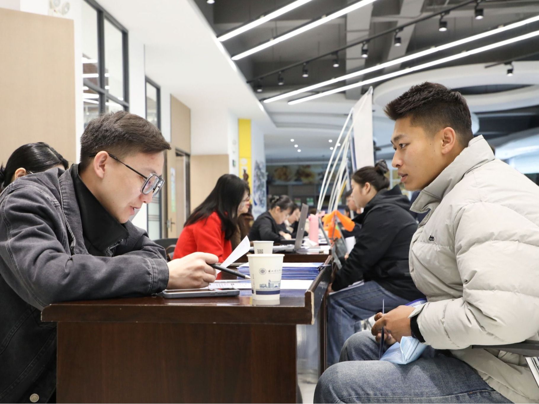 “海纳英才 盐途有你”——taptap点点官方网站浙江海盐县专场招聘会圆满结束