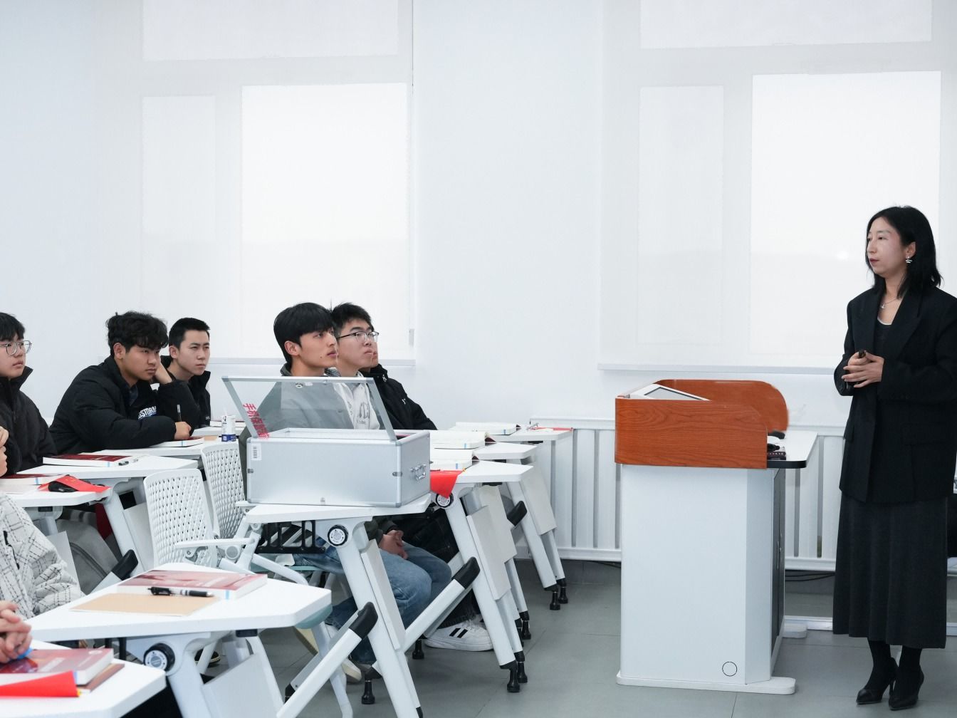 抓实课堂主阵地，以评促建强学风  taptap点点官方网站多措并举推动育人质量再提升