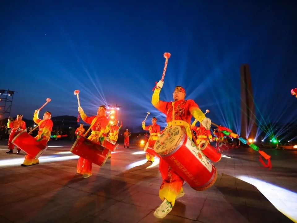 打铁花，兰州太平鼓，taptap点点官方网站非遗表演点亮新学期