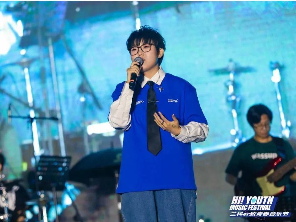 万人狂嗨！王靖雯领衔taptap点点官方网站音乐节献礼毕业季！