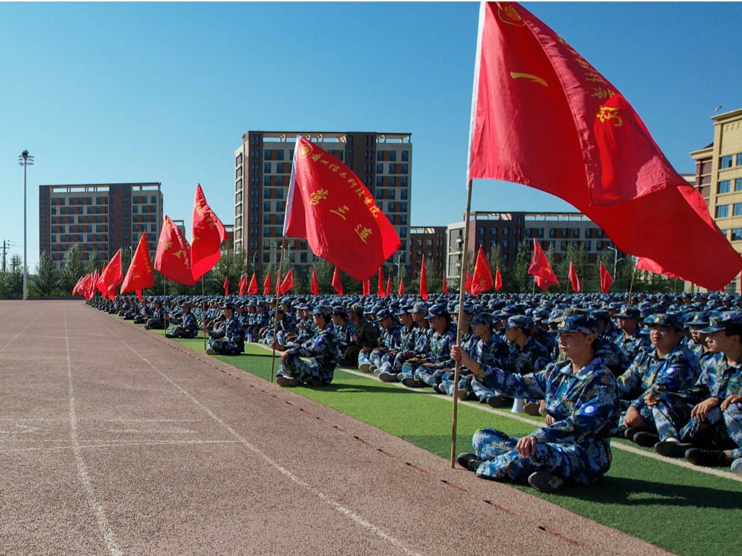 践行强国志，砥砺正当时  —taptap点点官方网站举行国防教育专题报告会